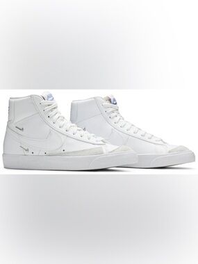 NIKE / WOMENS BLAZER MID '77 / WHITE METALLIC SILVER / SIZE 10
